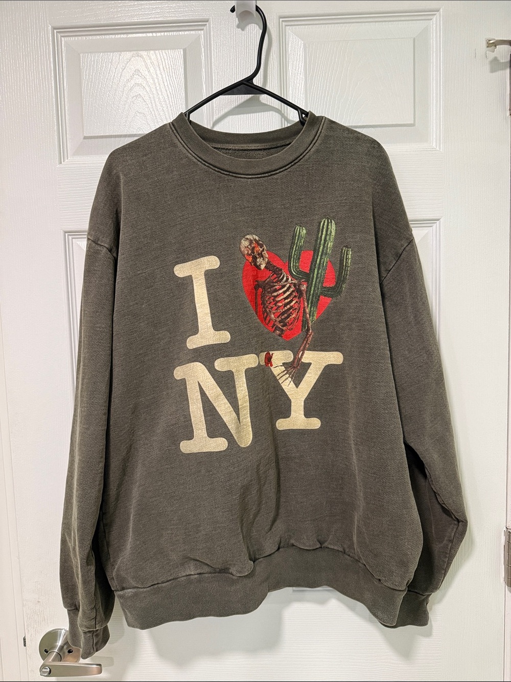Charcoal Graphic 'I ♥ NY' Astroworld Crewneck